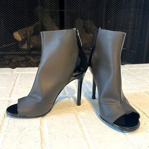Reece ankle boots